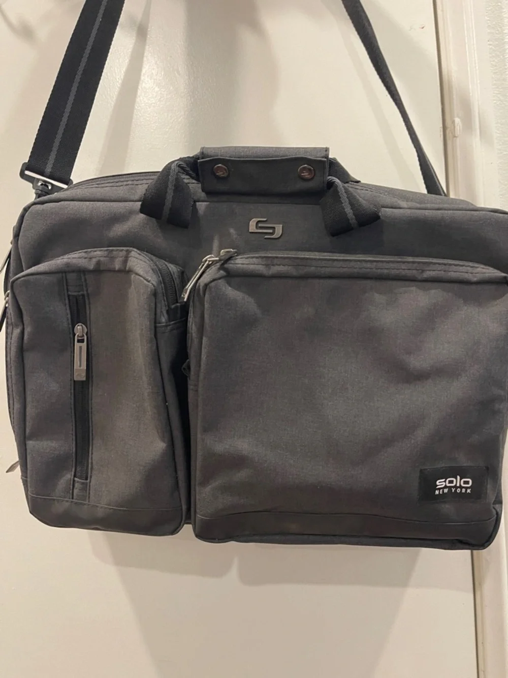 Solo New York gray Messenger Bag